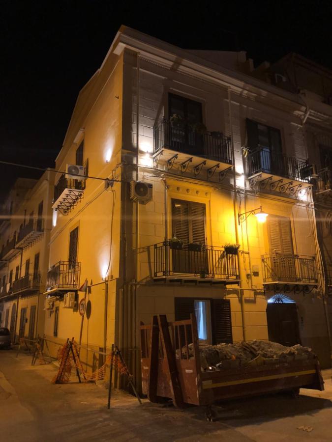 Dimora Castelli Hotel Palermo Exterior photo